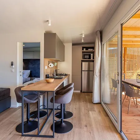 Holiday home Beautiful In With Kitchen Banjole