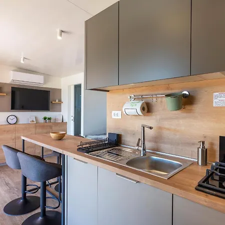 Holiday home Beautiful In With Kitchen *
