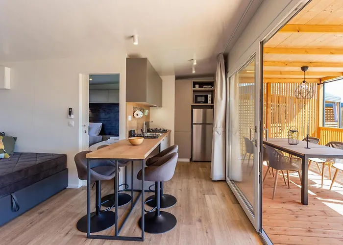Feriehus Beautiful In With Kitchen Banjole